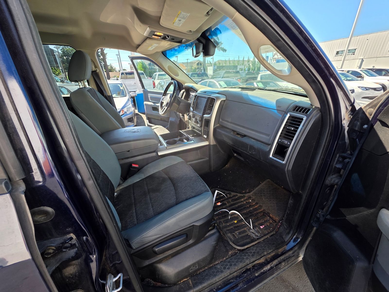 Used 2013 True Blue Pearlcoat Ram SLT image 15