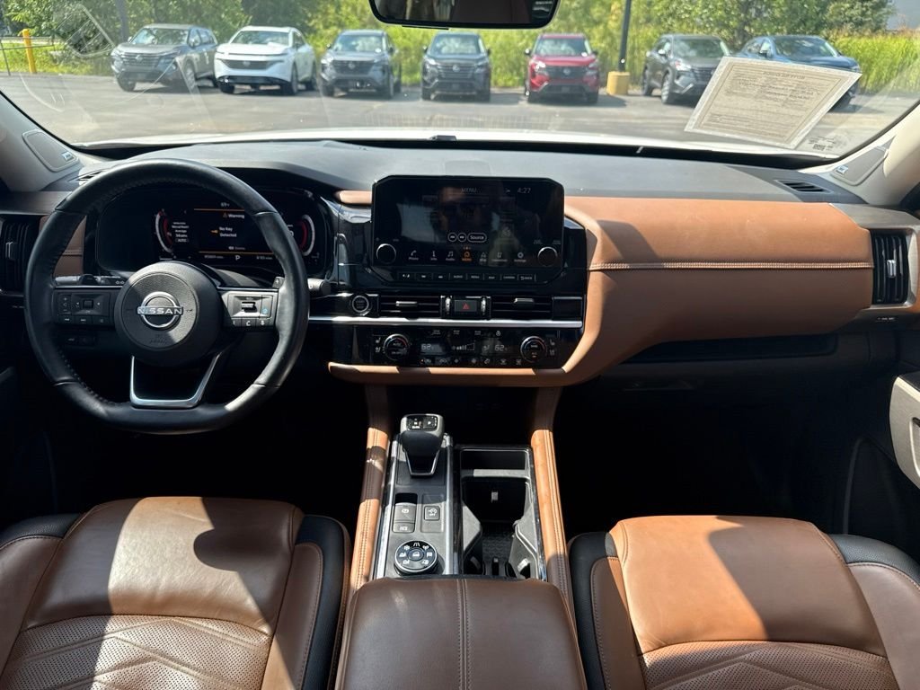 Used 2023 White Nissan Platinum image 20