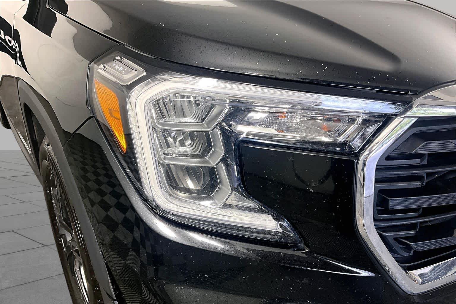 Certified Used 2022 EBONY TWILIGHT METALLIC GMC SLE image 25