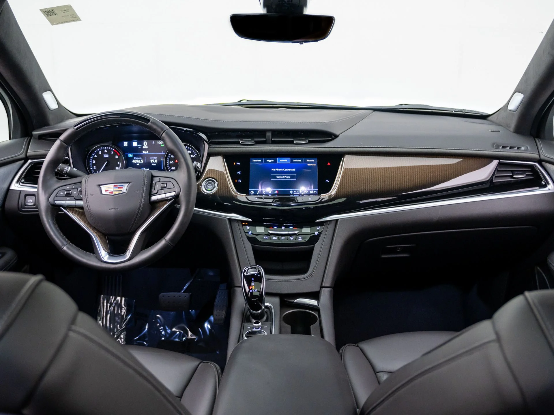 Used 2025 White Cadillac Premium Luxury image 12