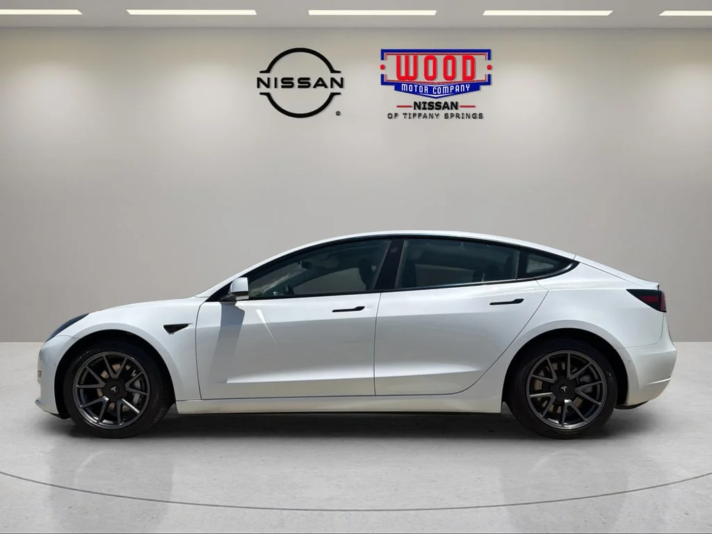 Used 2021 Pearl White Multi-Coat Tesla Standard Range Plus image 5