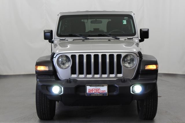 Used 2019 Silver Jeep Unlimited Sport S image 4