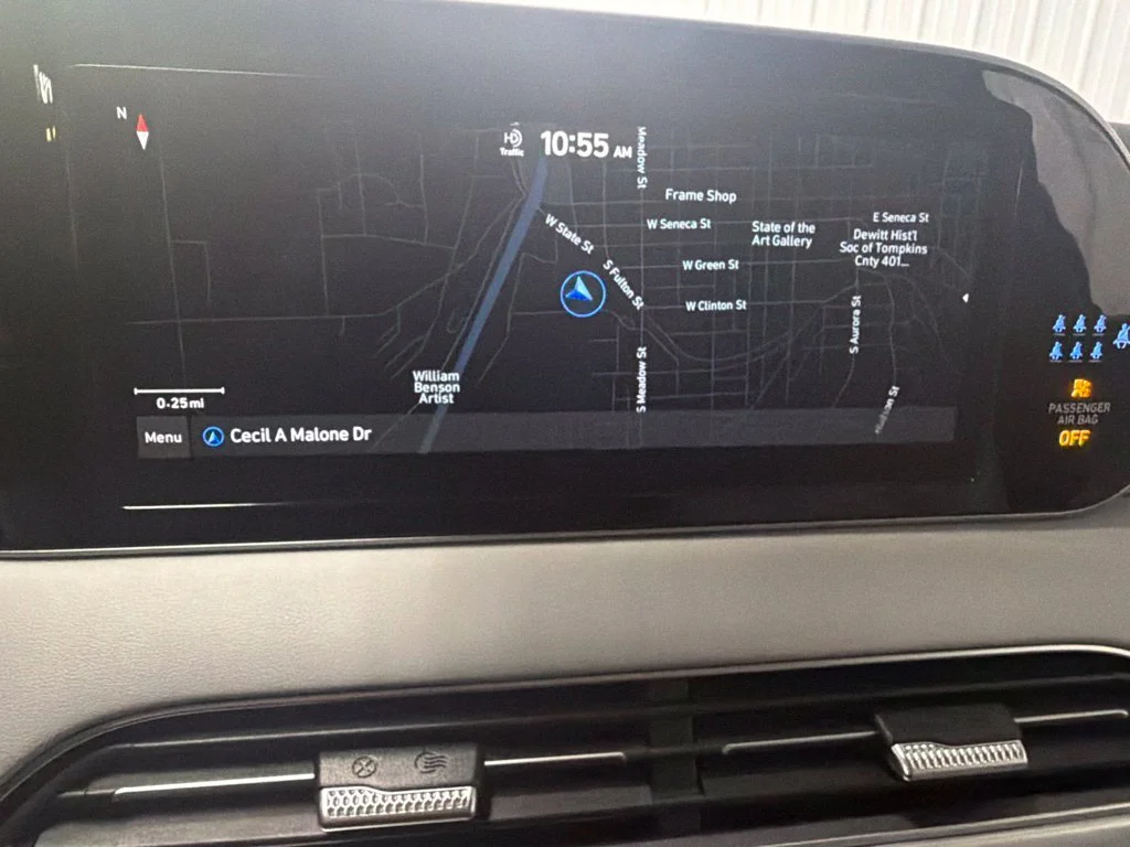 Used 2022 Gray Hyundai SEL image 27