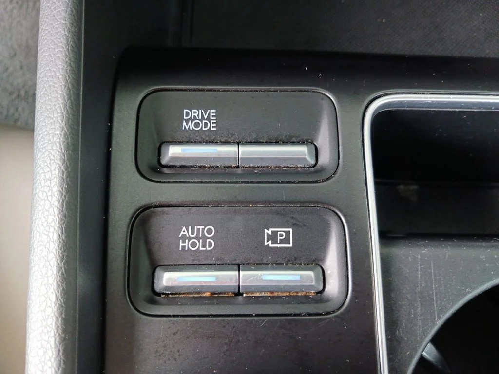 Used 2025 Black Hyundai SEL image 22