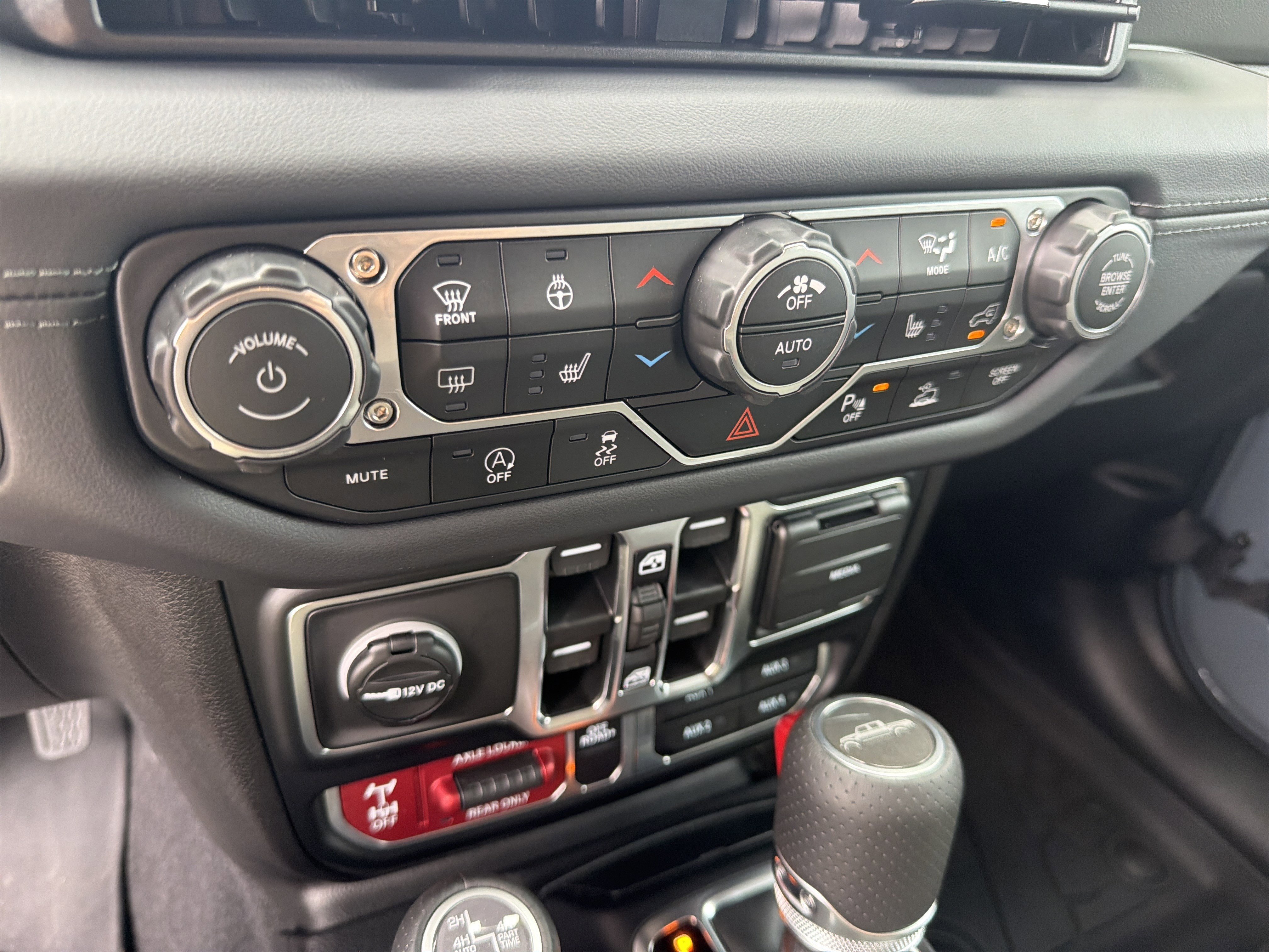 Used 2025 Anvil Clearcoat Jeep Mojave image 8