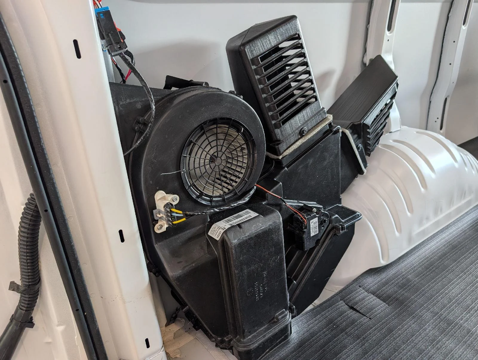 Used 2025 Summit White GMC Work Van image 8