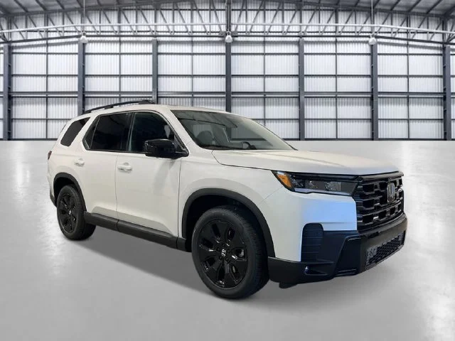 New 2026 Platinum White Pearl Honda AWD Black Edition image 9