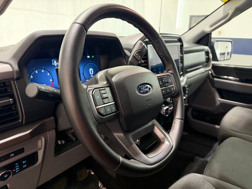 2025 Ford F-150 XLT - Photo 18