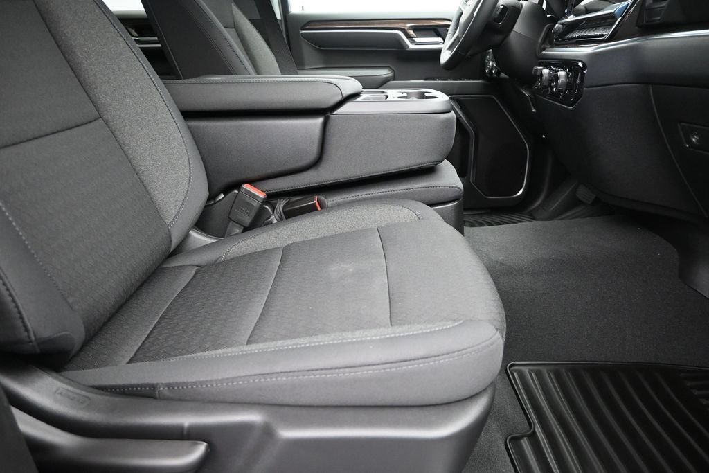 New 2026 Summit White Chevrolet LT (2FL) image 25