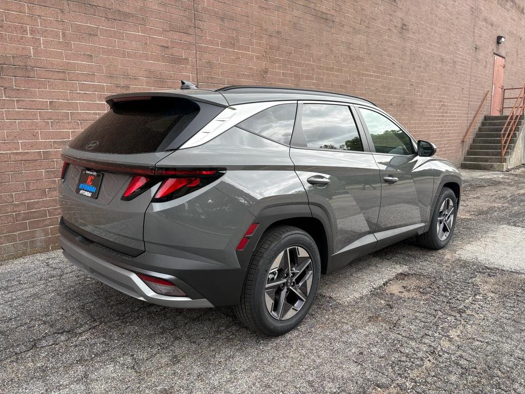 New 2026 Hampton Gray Hyundai SEL FWD image 5