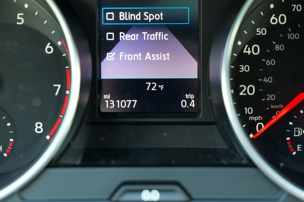 Used 2019 Platinum Gray Metallic Volkswagen 2.0T SE image 50