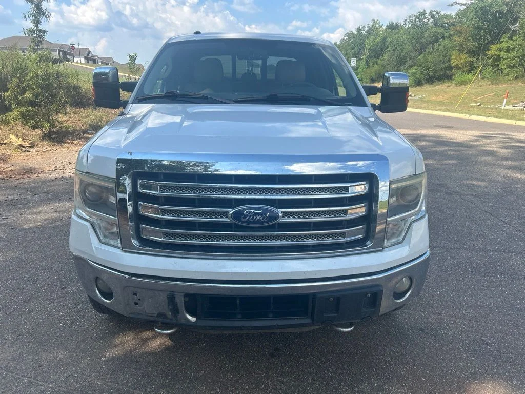 Used 2014 White Ford Limited image 2