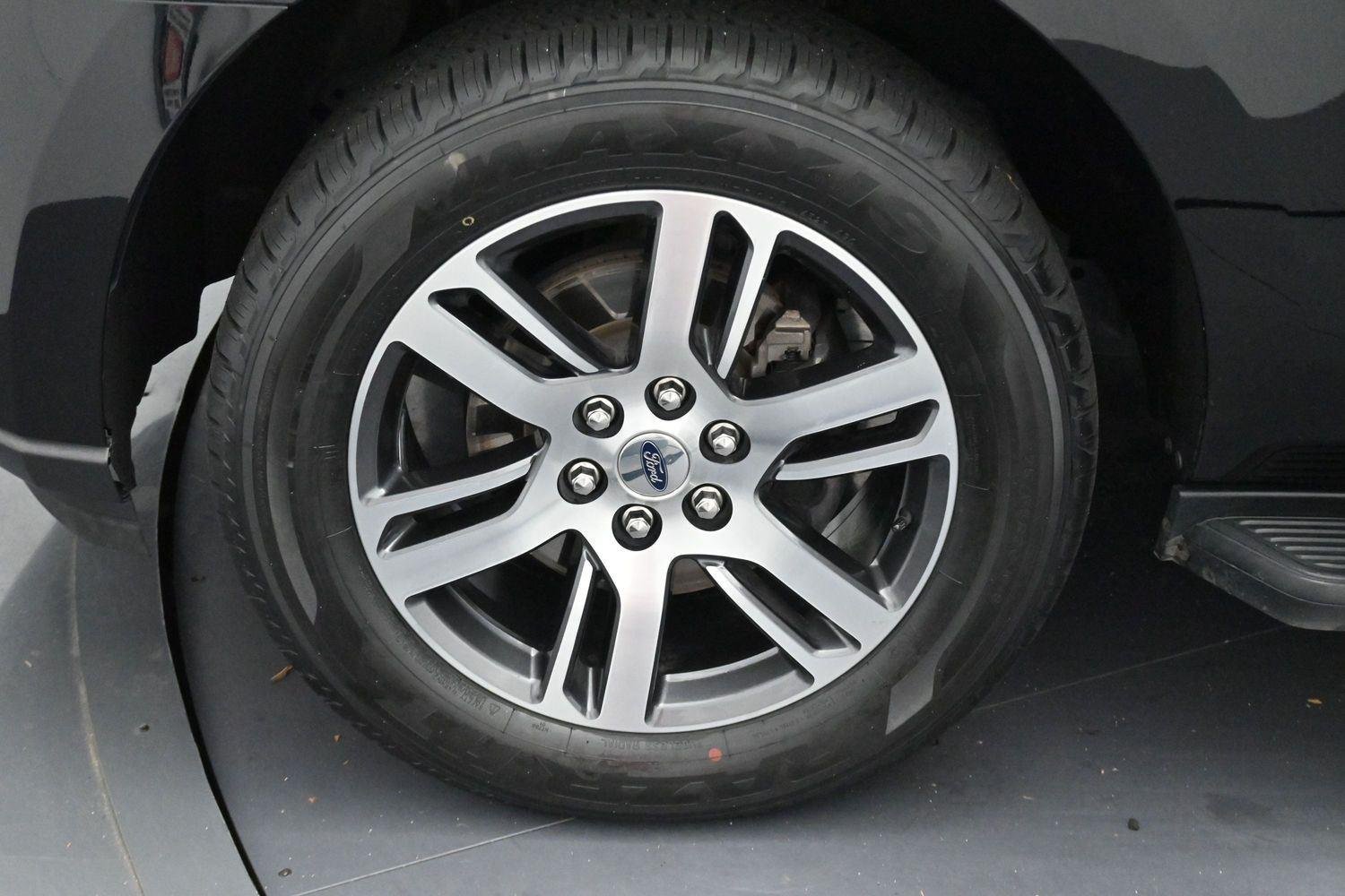 Used 2024 Agate Black Ford Limited image 44