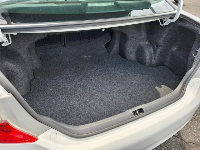Used 2014 White Toyota SE image 21