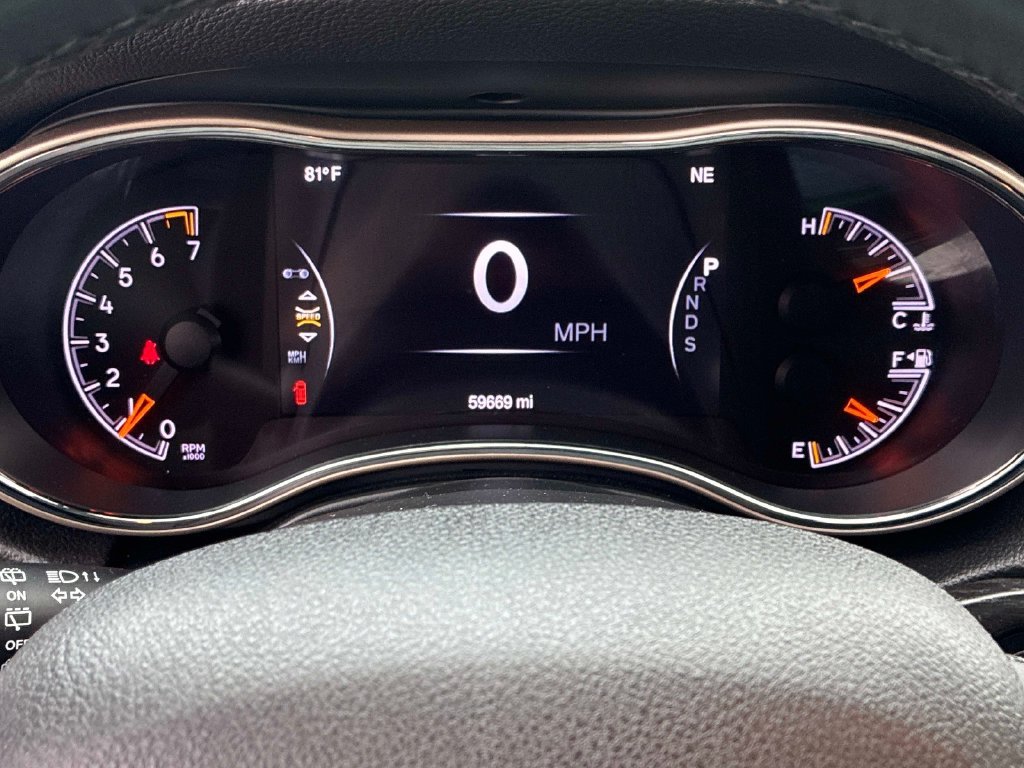Used 2014 Black Jeep Limited image 27