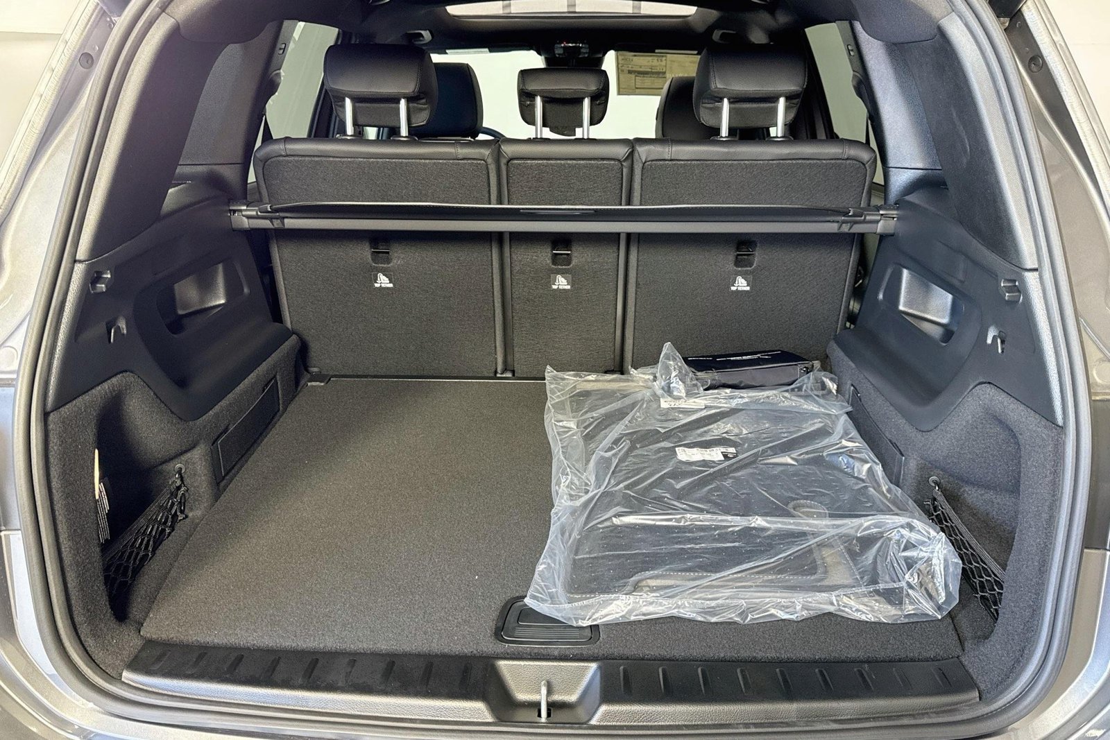 New 2026 Mountain Grey Metallic Mercedes-Benz GLB 250 image 24