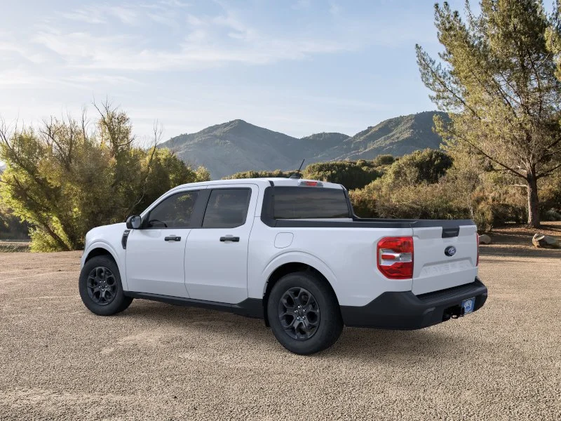 New 2026 Space White Metallic Ford XLT image 29