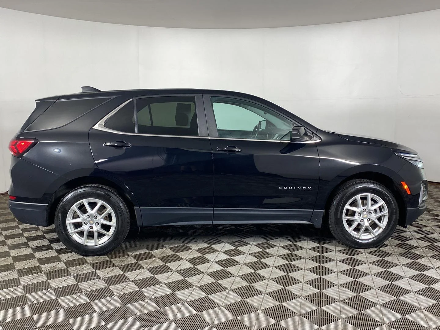 Used 2022 Mosaic Black Metallic Chevrolet LT image 24