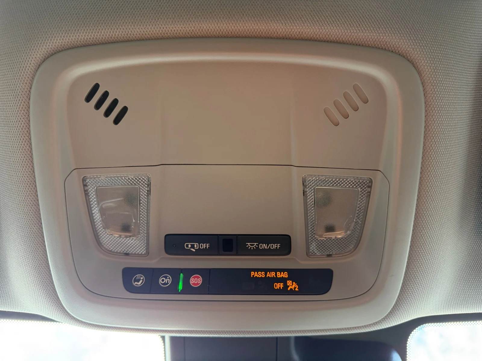 Used 2025 Summit White Chevrolet 1LT image 15