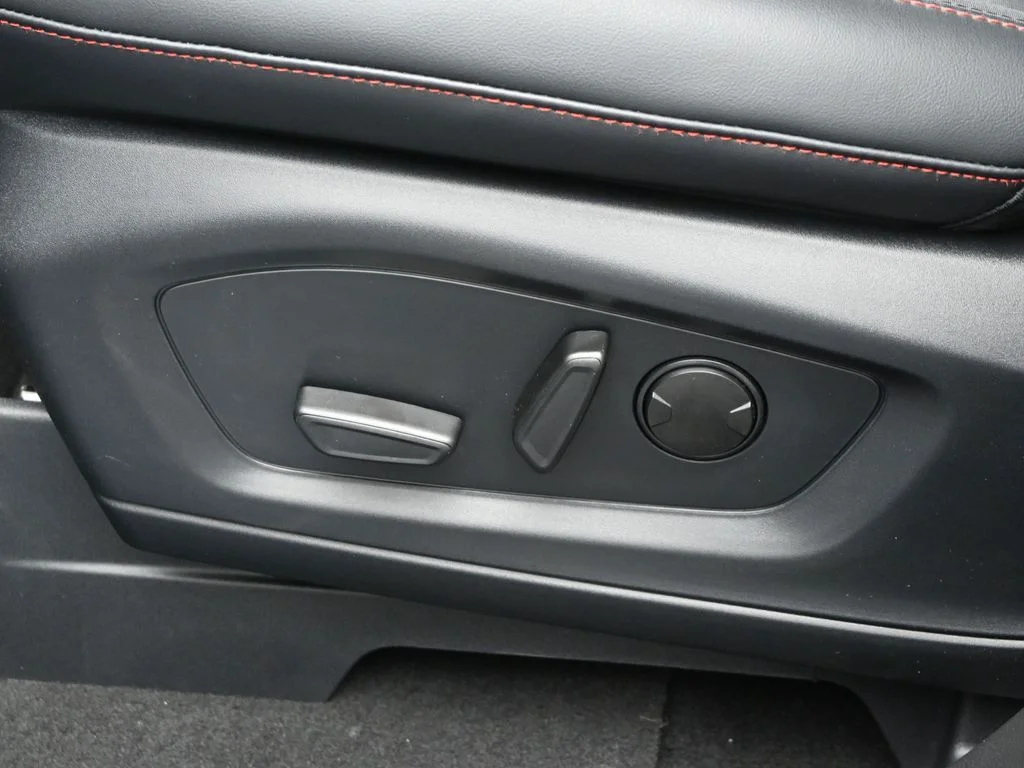 New 2026 Agate Black Metallic Ford ST-Line image 9