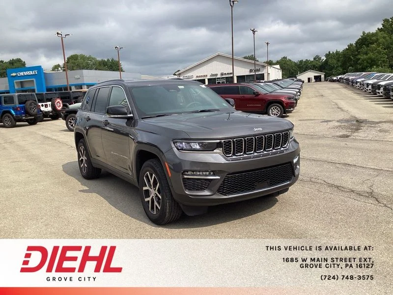Used 2025 Gray Jeep Limited image 1