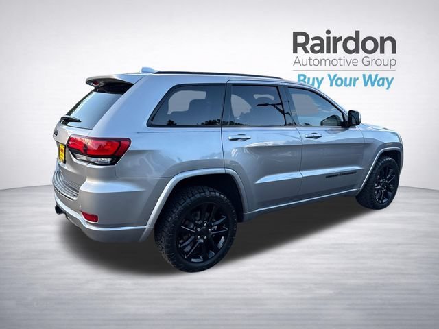 Used 2021 Billet Silver Metallic Clearcoat Jeep Laredo X image 7