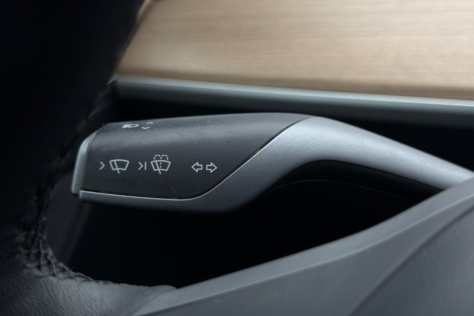 Used 2023 White Tesla Long Range image 30