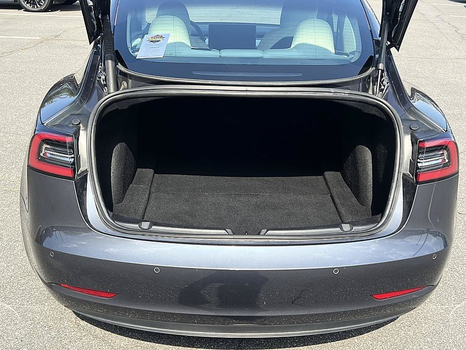 Used 2022 Midnight Silver Metallic Tesla Long Range image 15