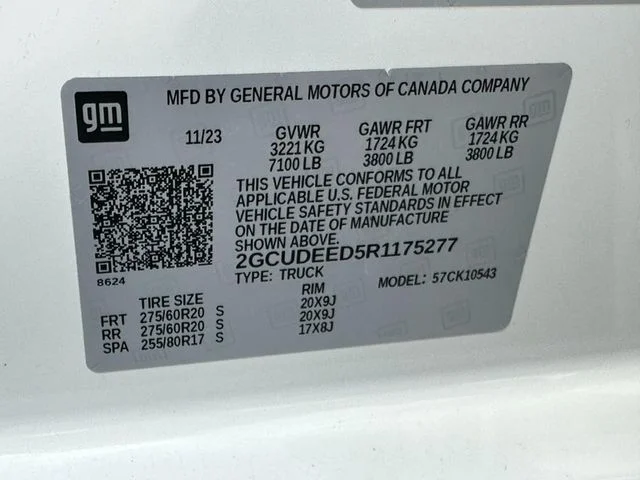Used 2024 Summit White Chevrolet RST image 48