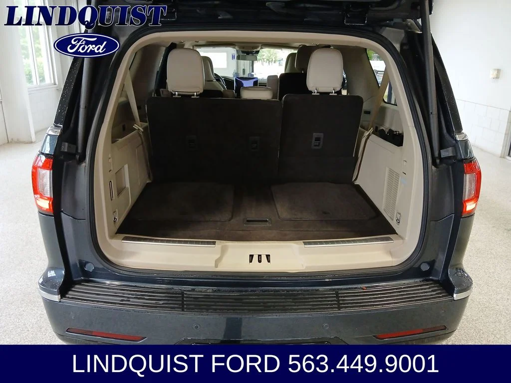 Used 2021 Blue Lincoln Reserve image 22