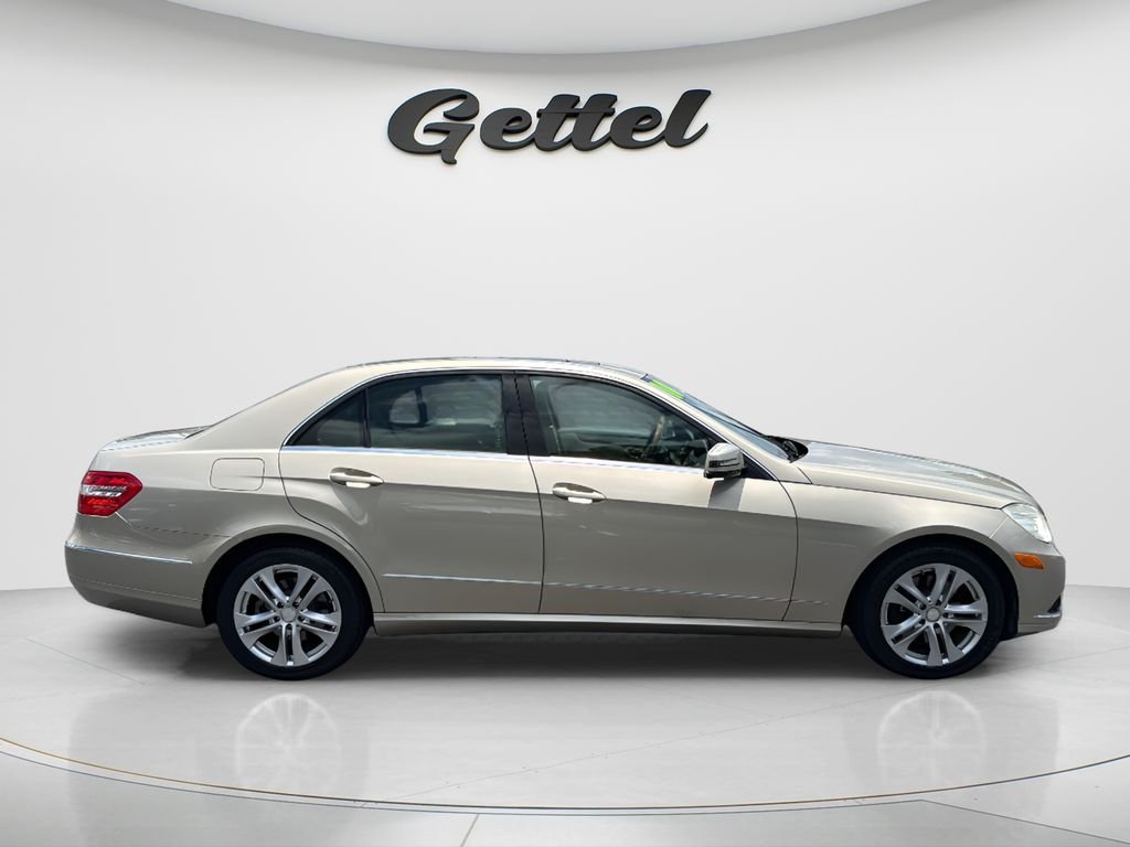 Used 2010  Mercedes-Benz E 350 image 4