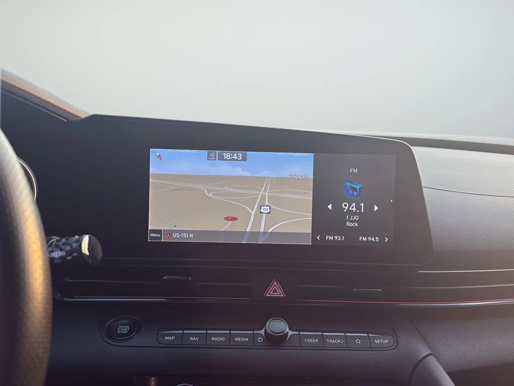 Used 2022 Black Hyundai Base image 14