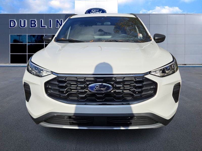 New 2026 Star White Metallic Tri-coat Ford ST-Line image 2
