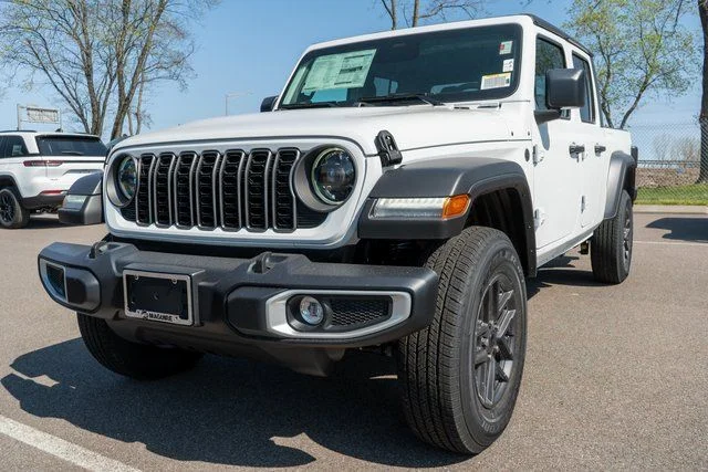 New 2026 Bright White Clear-Coat Exterior Paint Jeep Sport S image 2