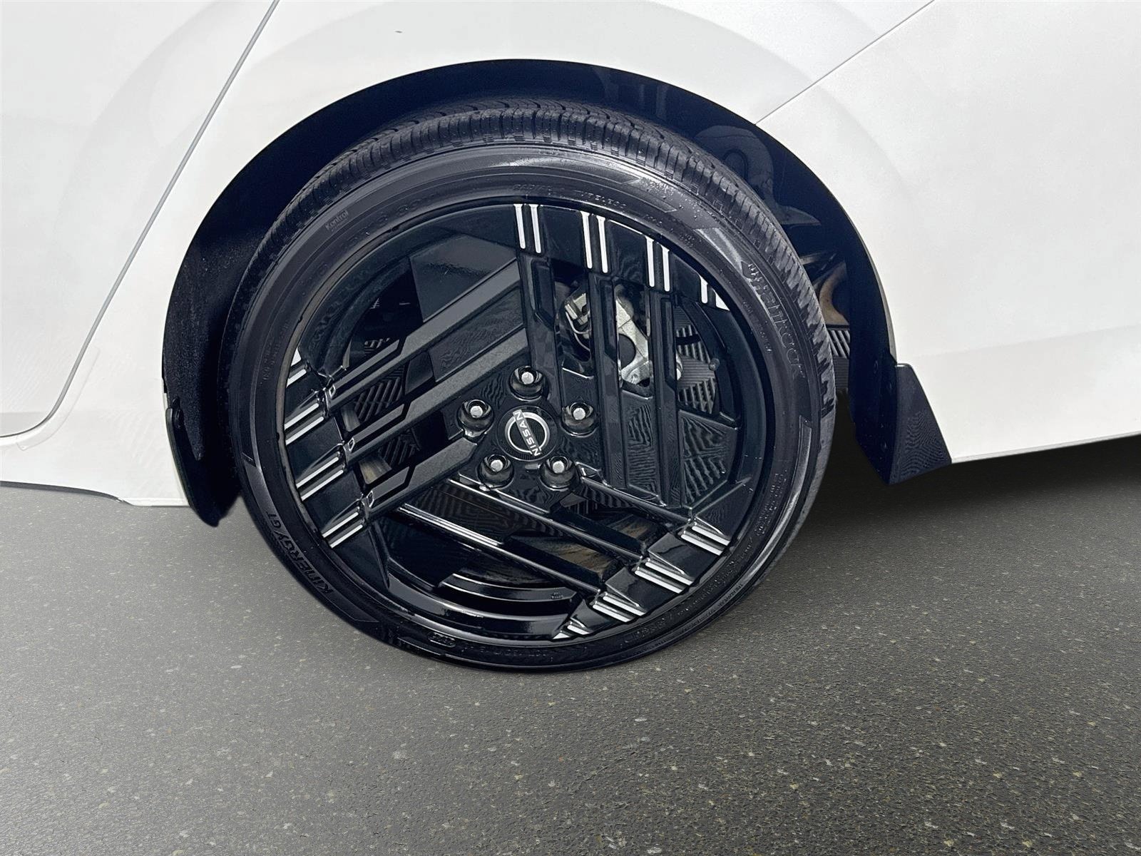 Used 2026 Aspen White Tricoat Nissan SR image 29