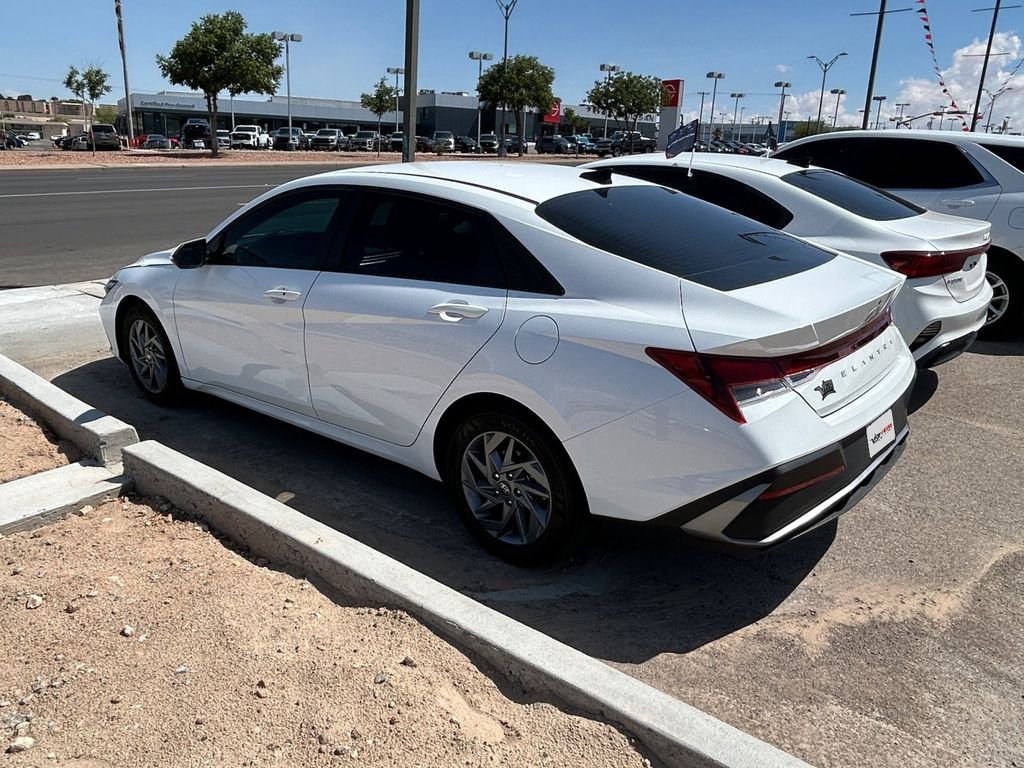 Used 2024 White Hyundai SEL image 20