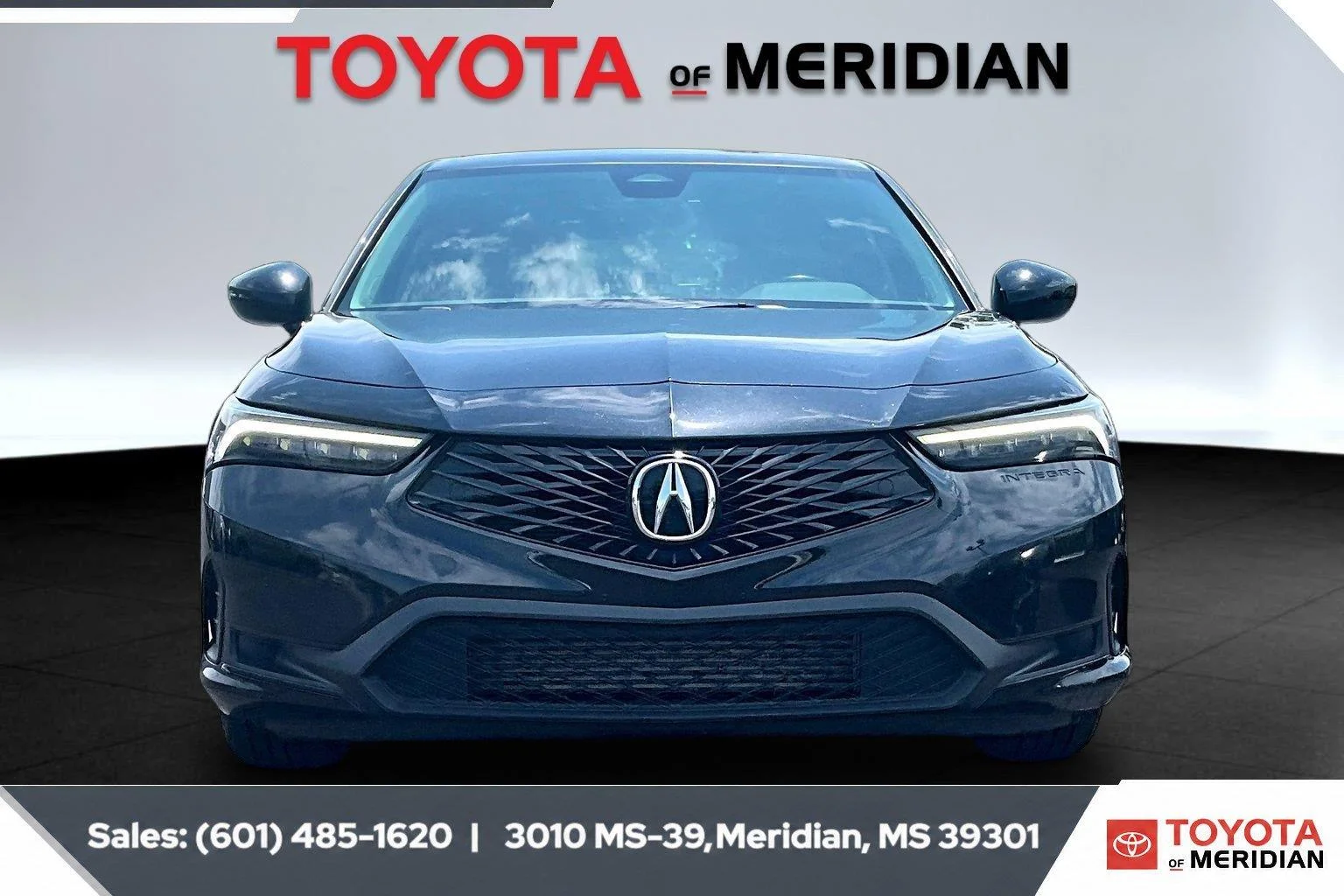 Used 2024 Majestic Black Pearl Acura Base image 3