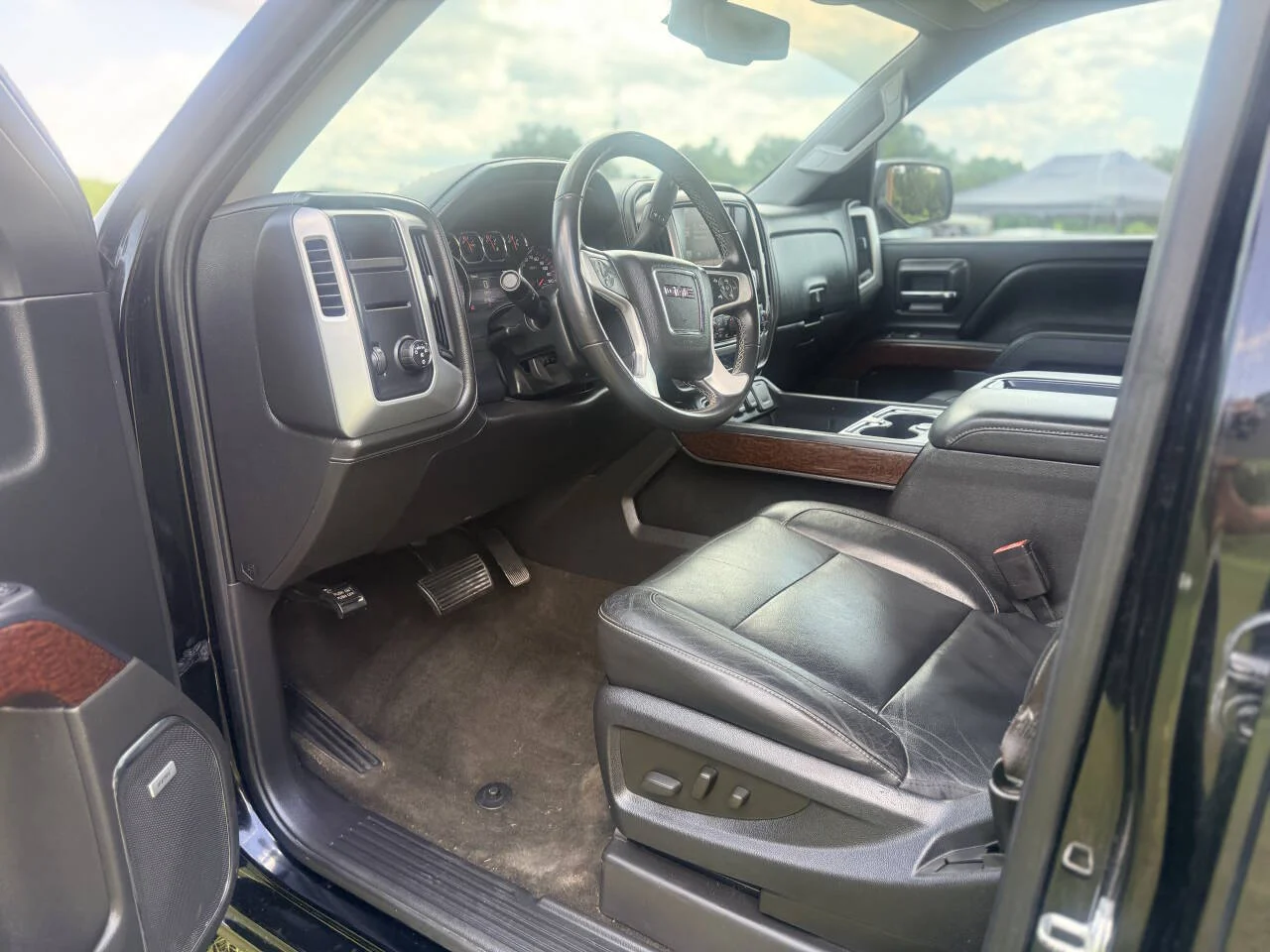Used 2015 Black GMC SLT 4x2 4dr Crew Cab 5.8 ft. SB image 14