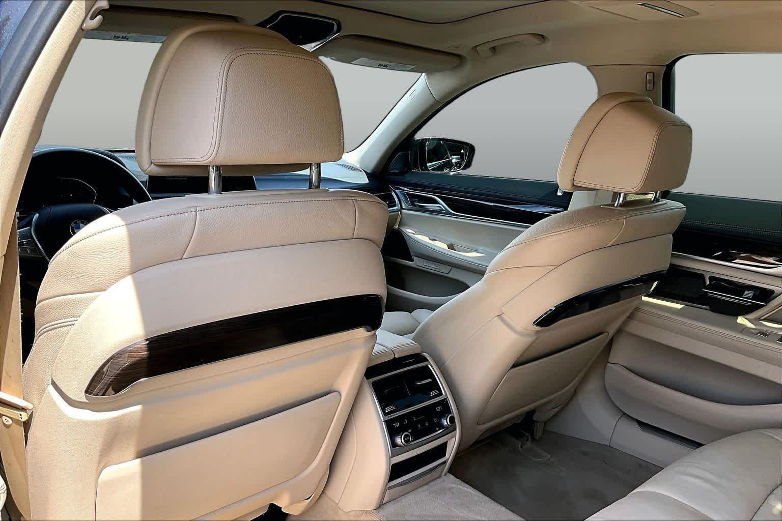 2020 BMW 7 Series 740i - Photo 22