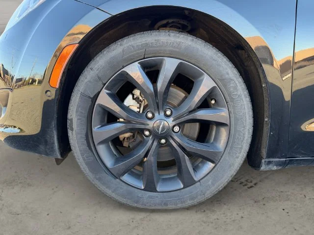 Used 2020 Black Chrysler Touring L Plus image 9