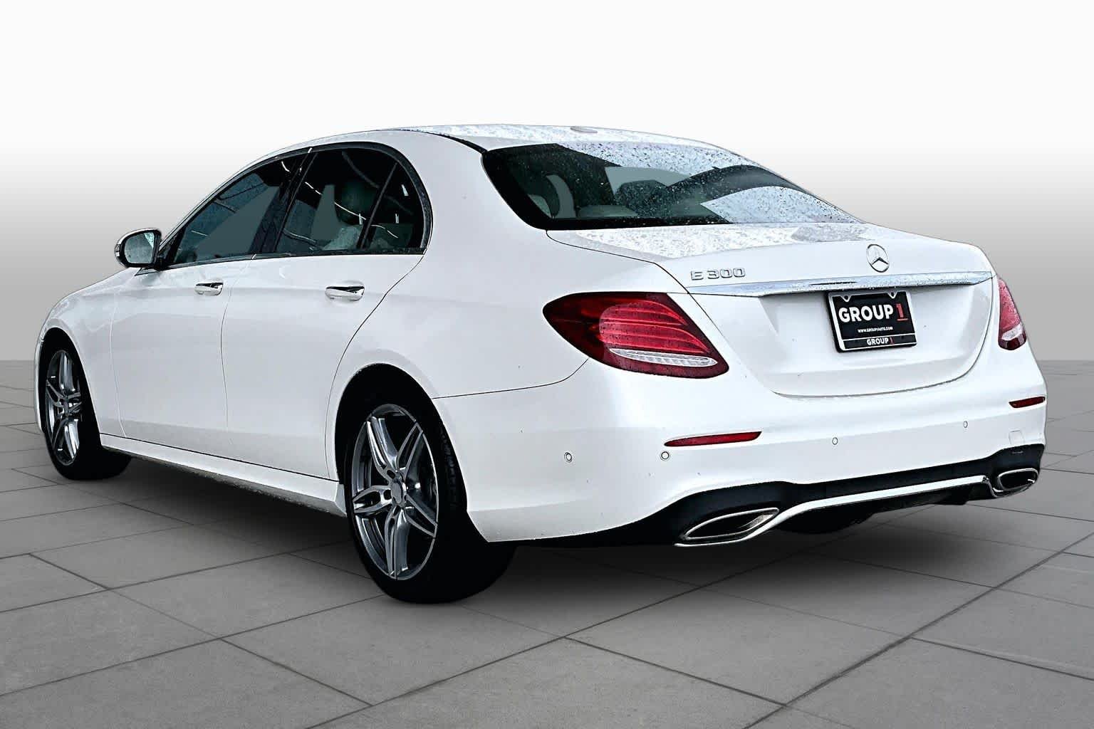 Used 2017 designo Diamond White Metallic Mercedes-Benz E 300 Sport image 12