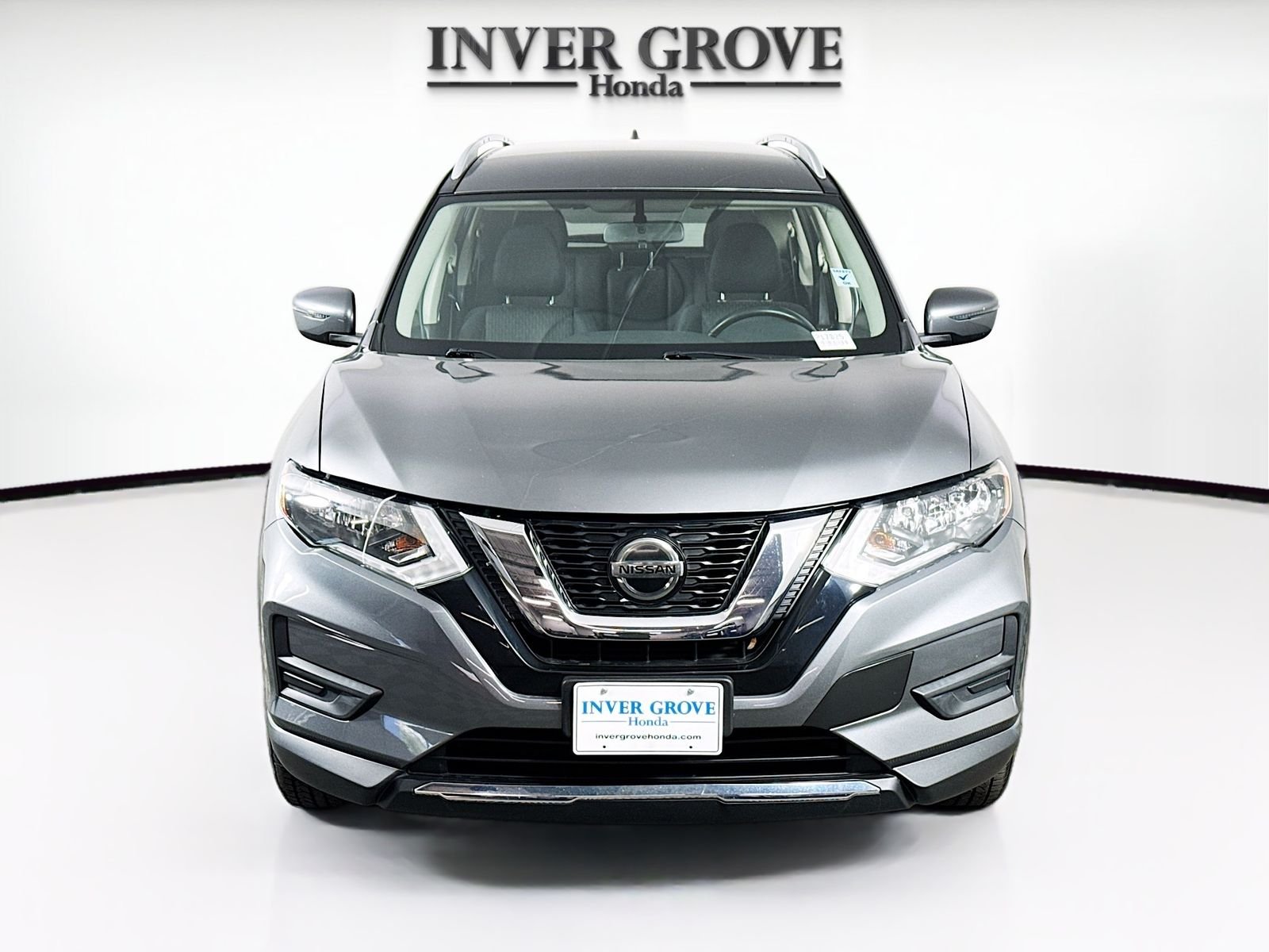 Used 2018 Nissan Rogue SV with VIN JN8AT2MV1JW329449 for sale in Inver Grove Heights, Minnesota