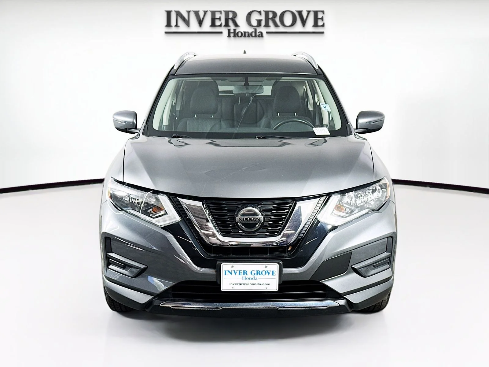 Used 2018 Nissan Rogue SV with VIN JN8AT2MV1JW329449 for sale in Inver Grove Heights, Minnesota