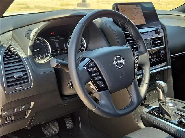 Used 2023 Aspen White Tricoat Nissan SL 4x2 image 13
