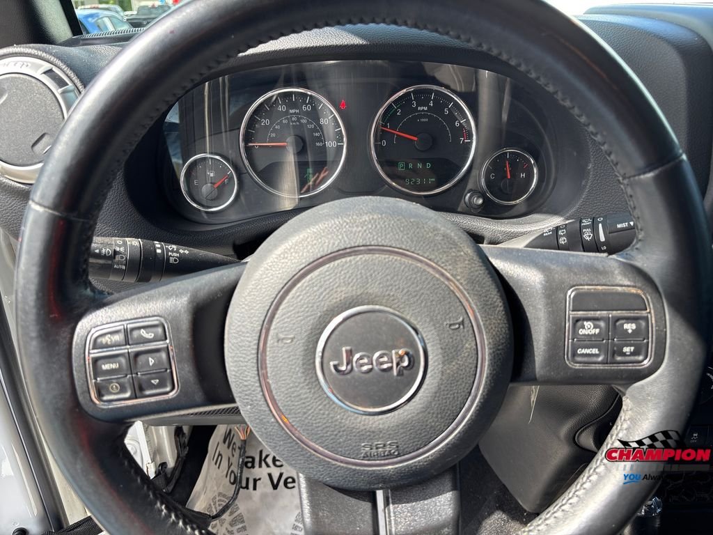 Used 2018  Jeep Unlimited Sahara image 14