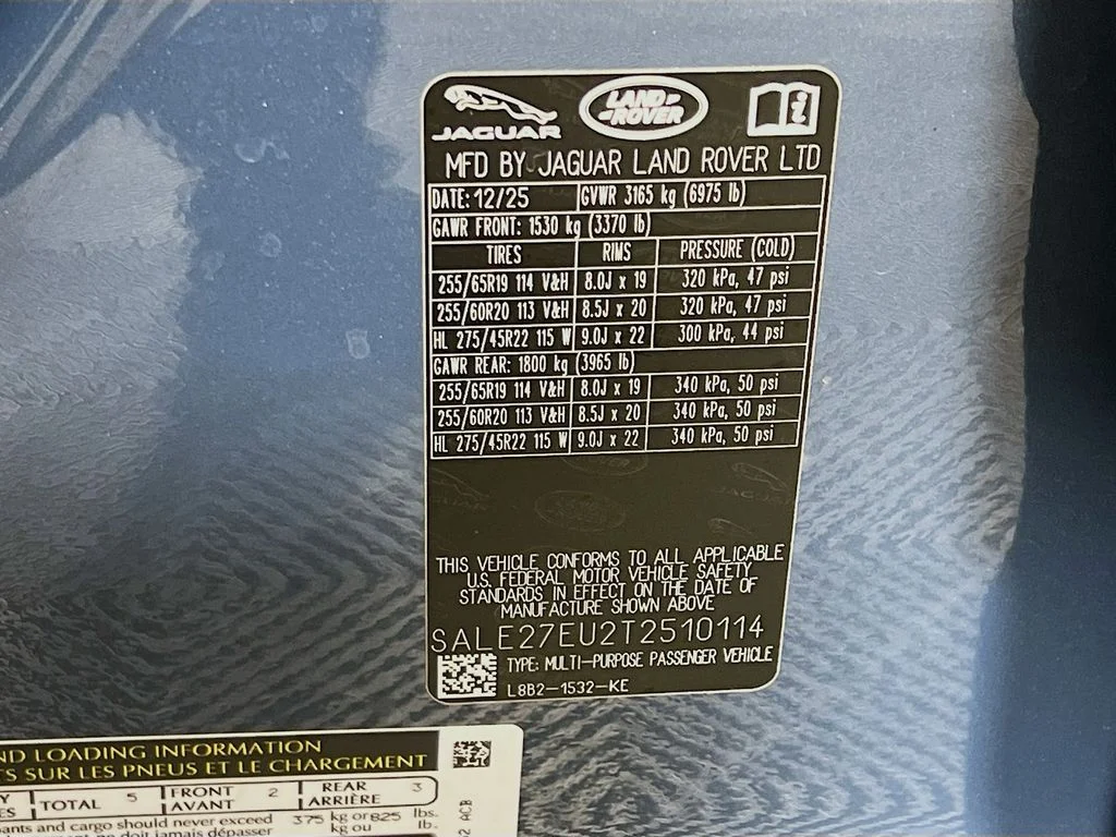 Used 2026 Tasman Blue Metallic Land Rover X-Dynamic SE image 33