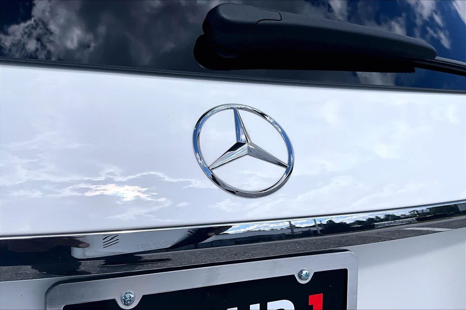 Used 2025 Polar White Mercedes-Benz GLE 350 image 31