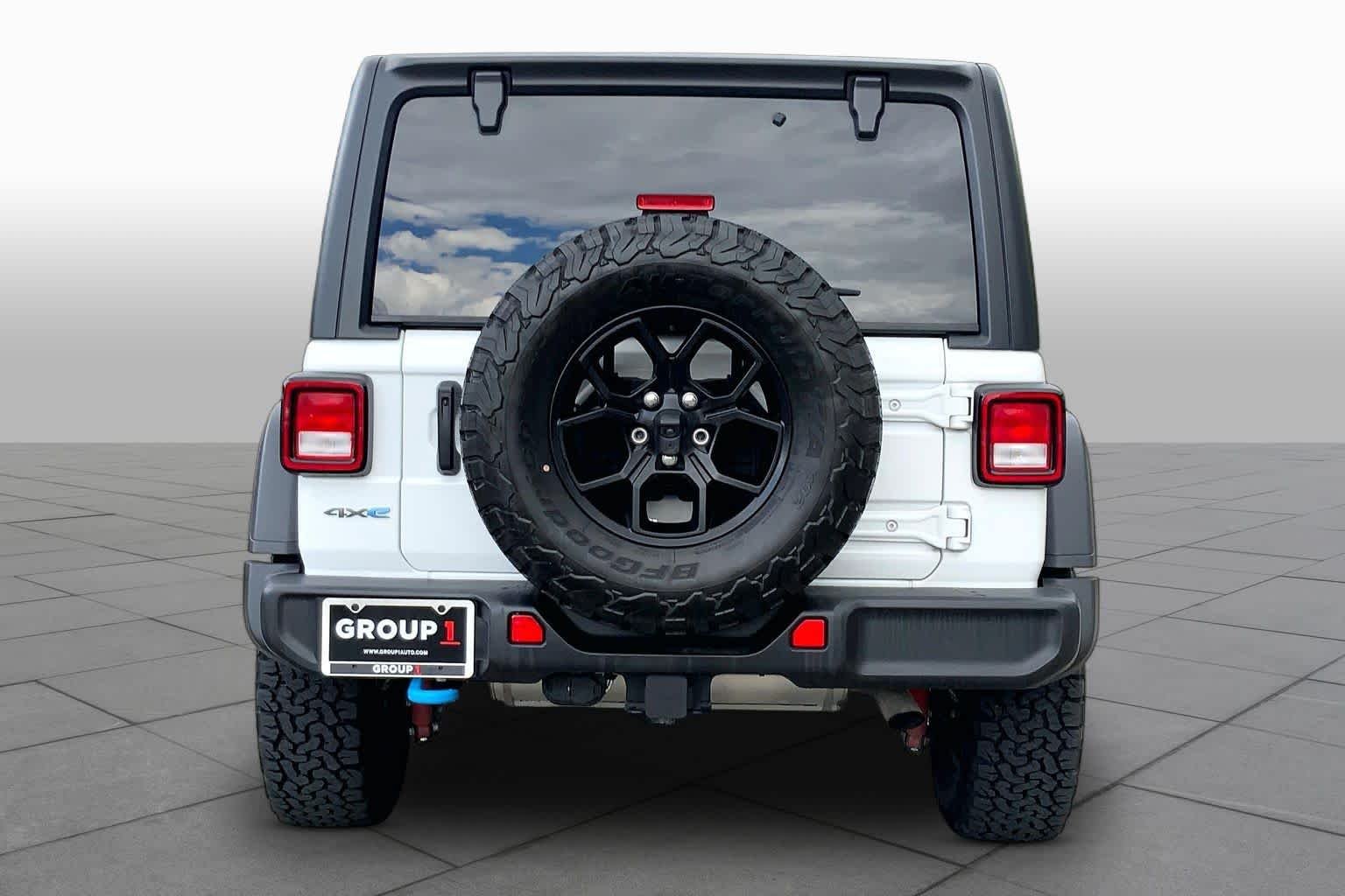 Used 2024 Bright White Clearcoat Jeep Willys image 5