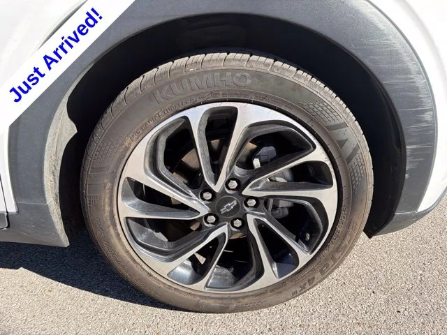 Used 2023 White Chevrolet Premier image 20