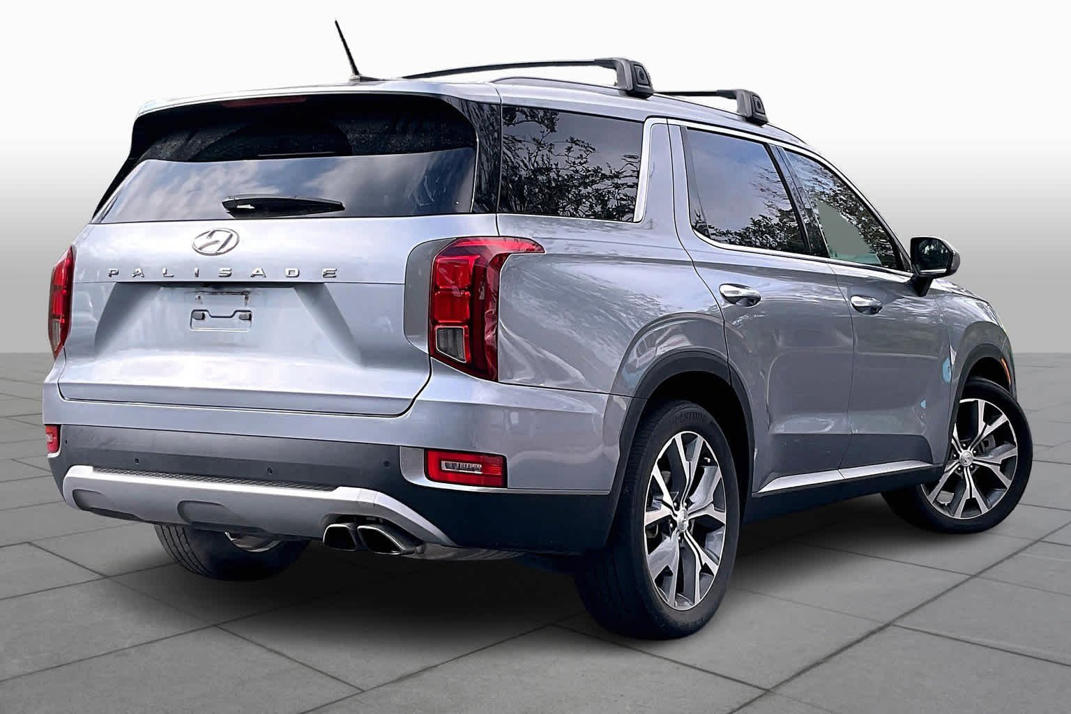 Used 2020 Lagoon Silver Hyundai SEL image 14